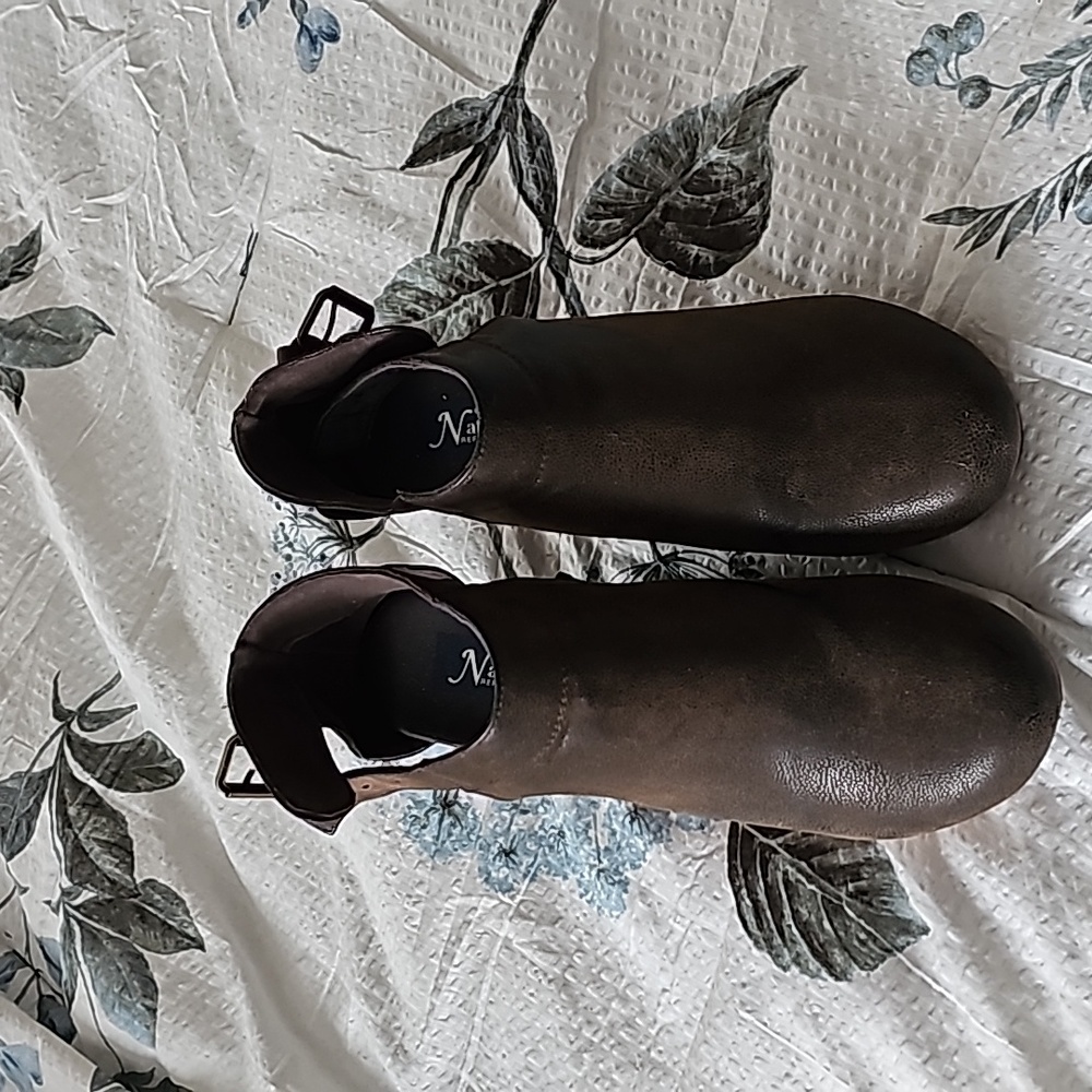 Nature reflections shoes will a heel